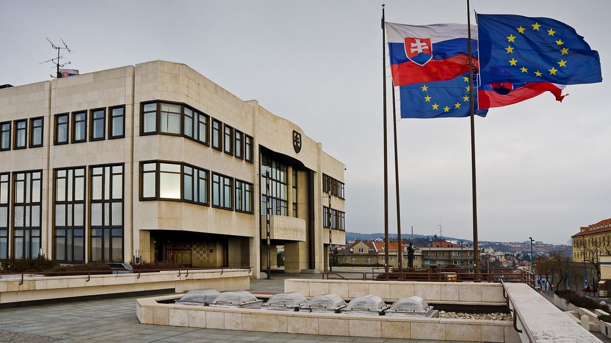 Maďarům na Slovensku hrozí, že nebudou mít opět zastoupení v parlamentu